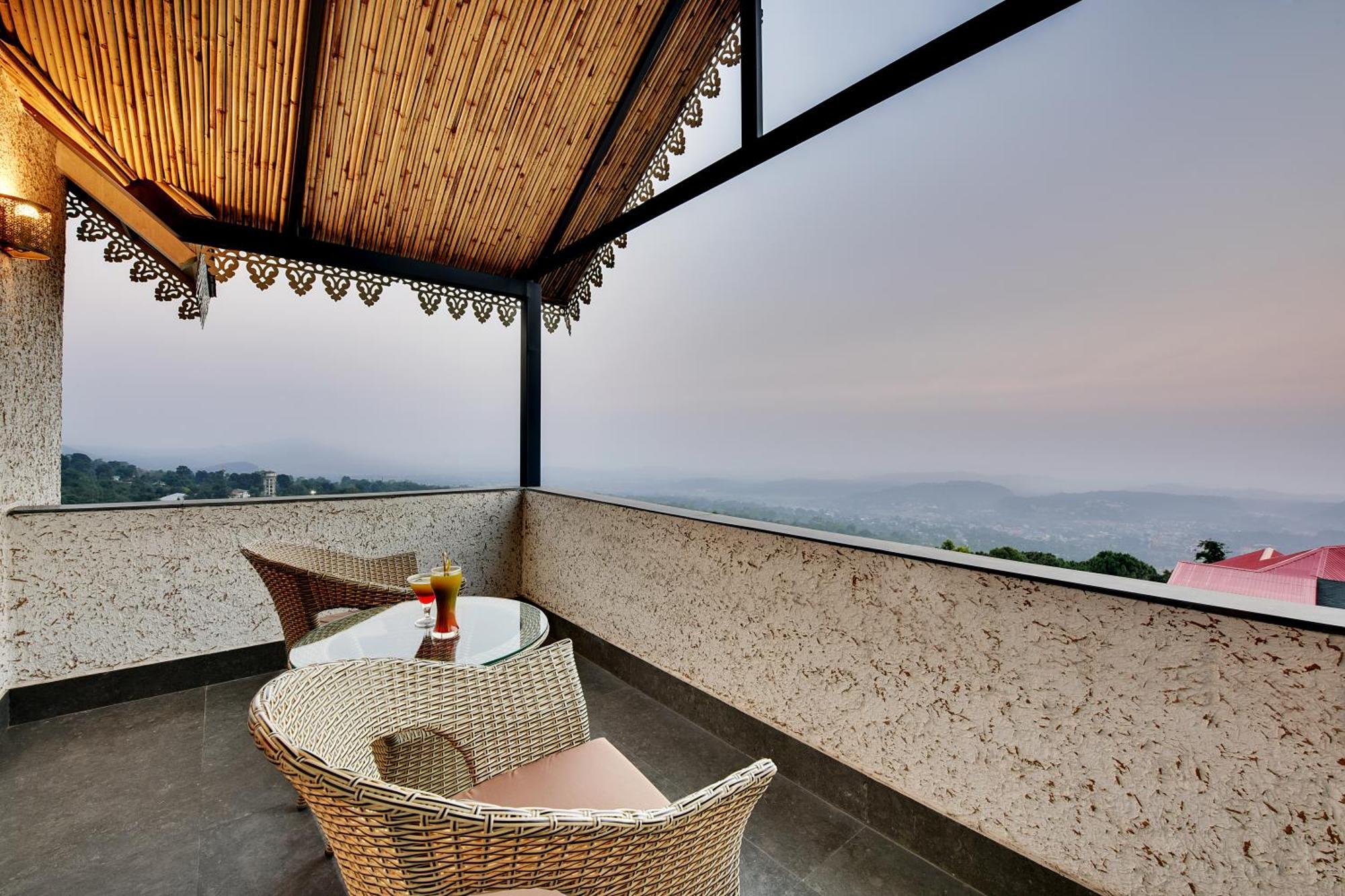 Tiaraa Jujurana Resort & Spa Dharamshala Eksteriør billede
