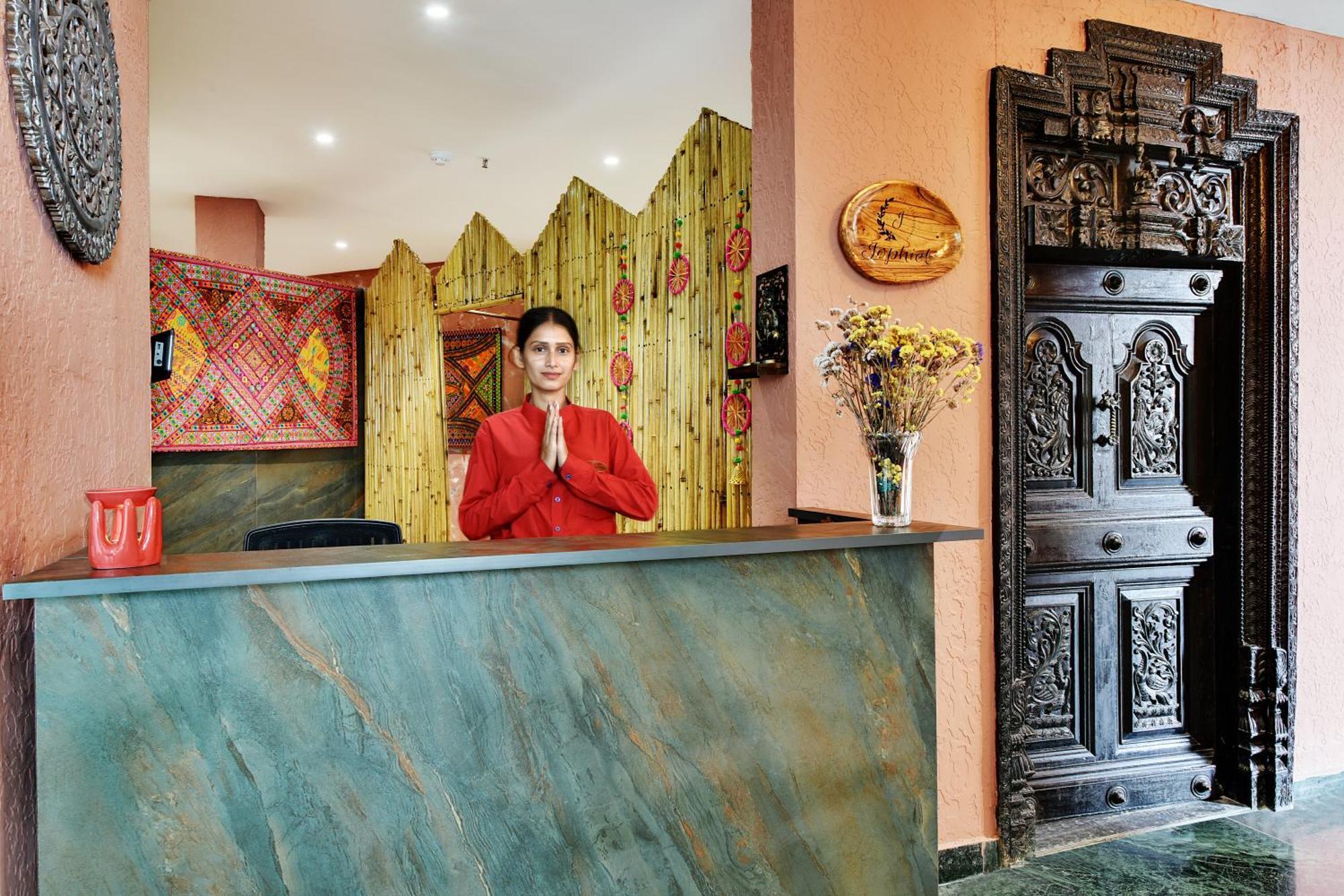 Tiaraa Jujurana Resort & Spa Dharamshala Eksteriør billede